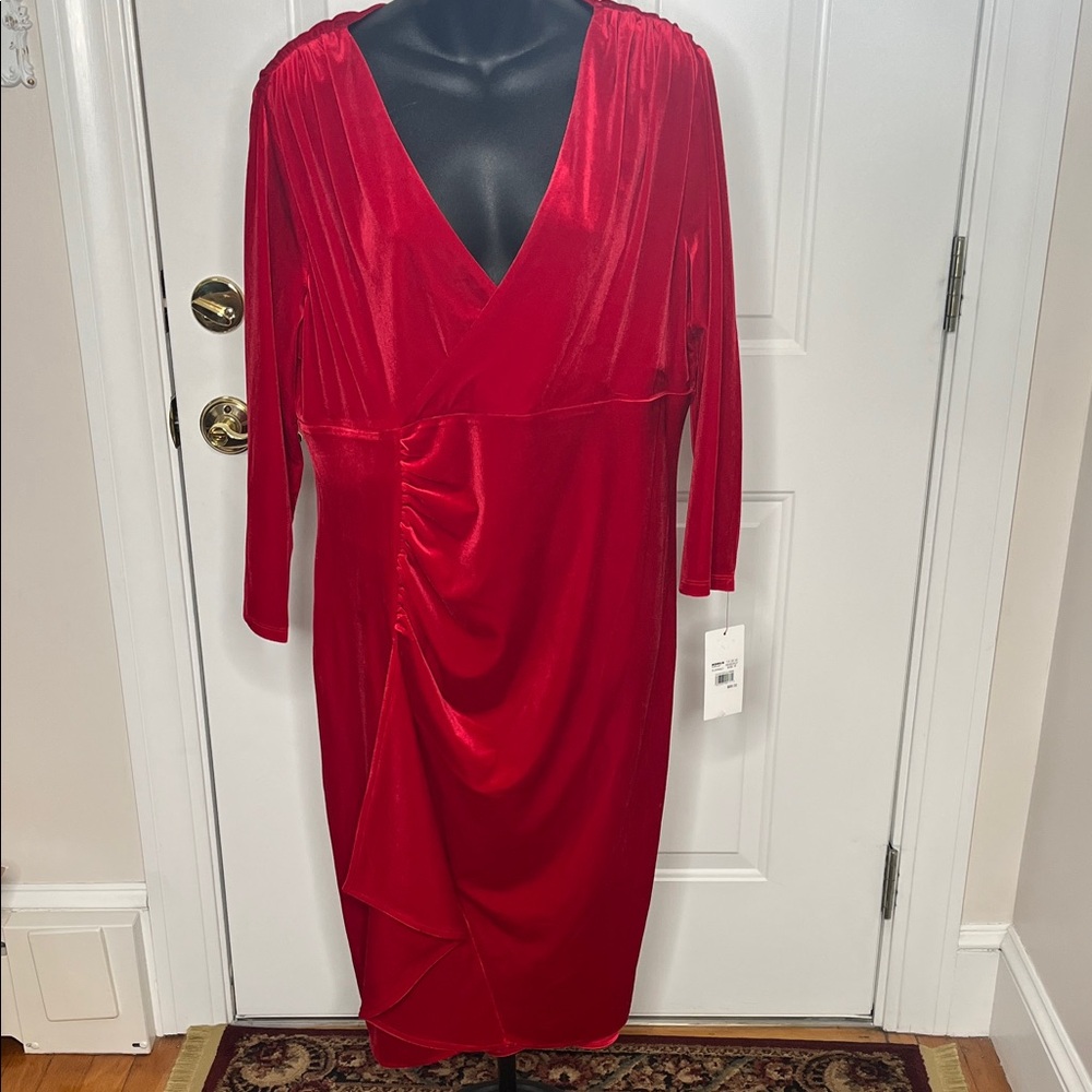 Chic Red Long Sleeve Dress